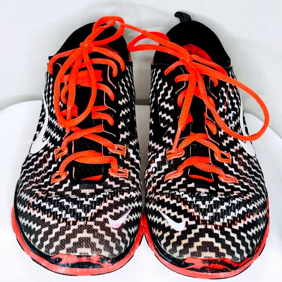 Nike Free 5.0 TR Fit 4 Women's Training Shoe~ Black/White/Coral~ Women's Size 8 - Picture 3 of 14